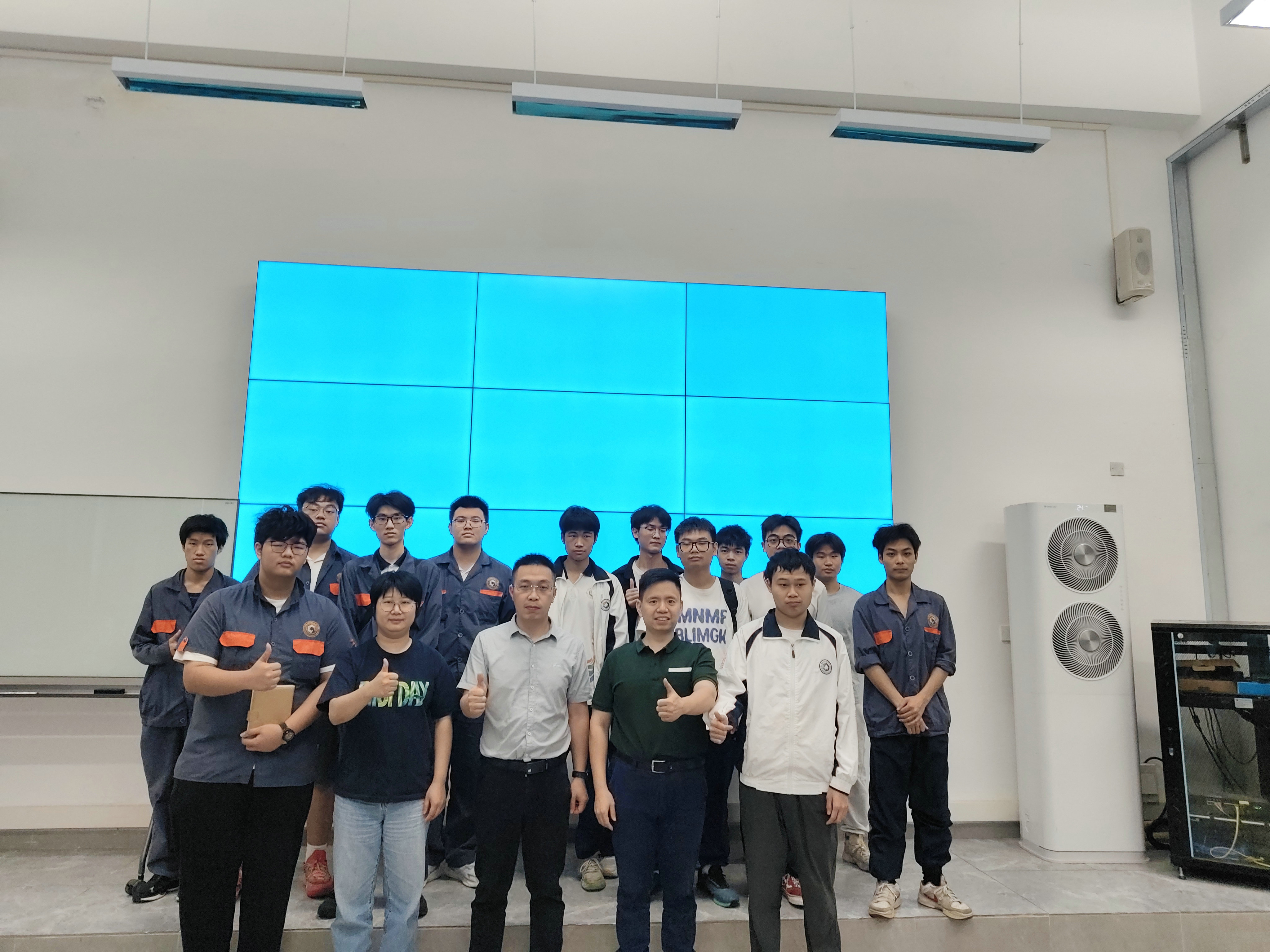 校企携手共探智驾未来